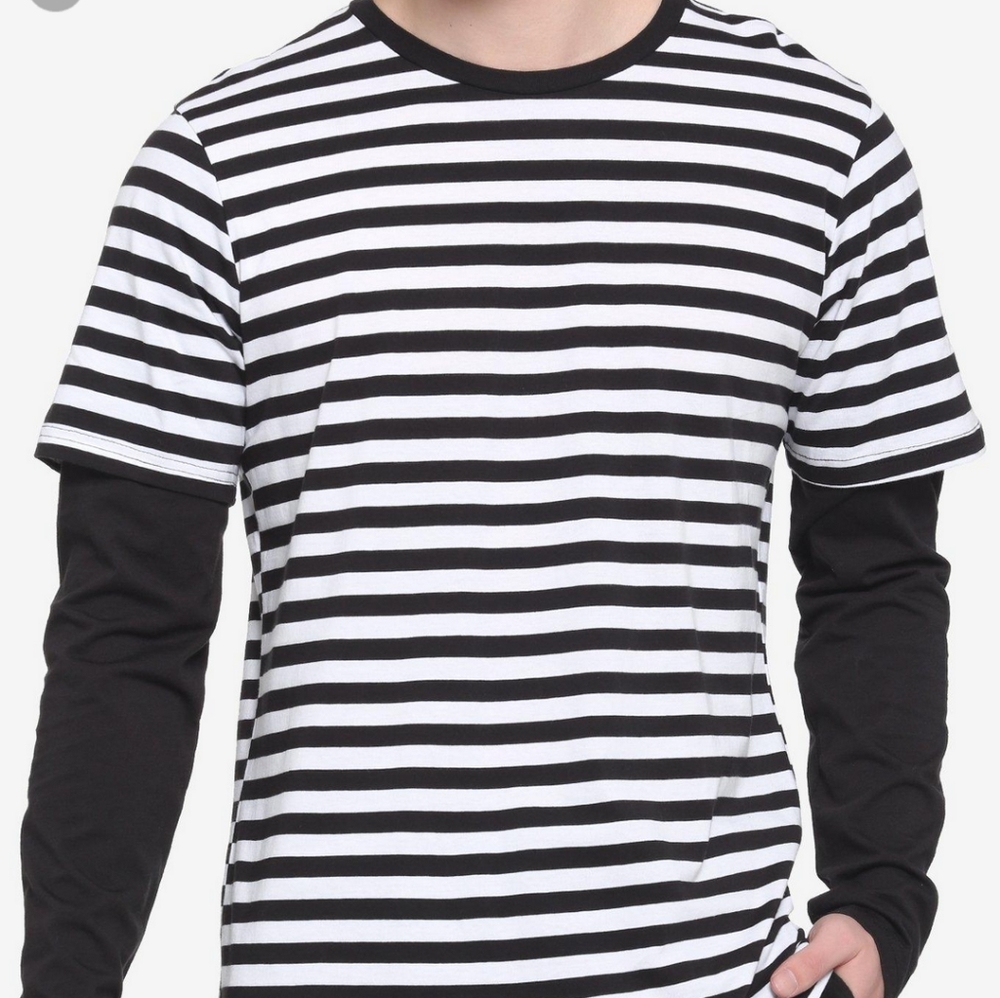 Like new hot topic shirt